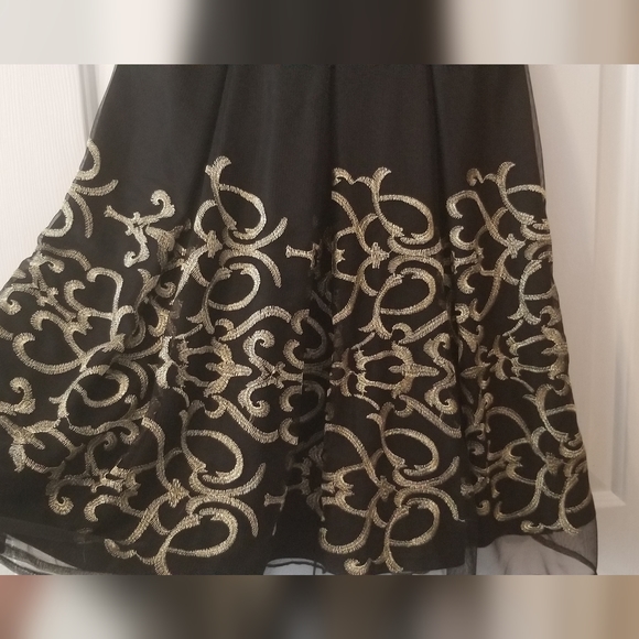 Beautiful Cocktail Dress - Picture 4 of 4